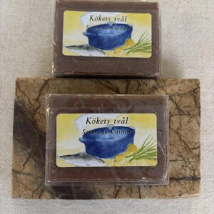 2 stk eldhúshandsápur og sápudiskur fylgir frítt  með